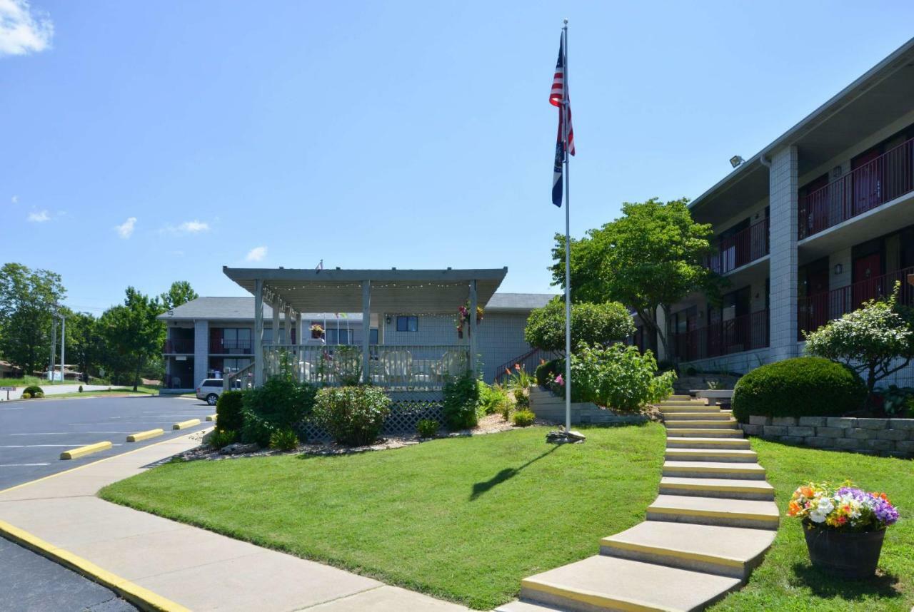 Motel Ramada By Wyndham Branson Exterior foto